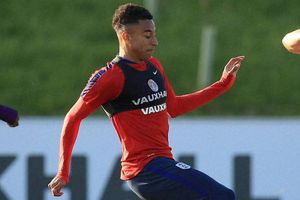 Leicester City to rival West Ham for Jesse Lingard: What should be the Man Utd midfielder's decision?