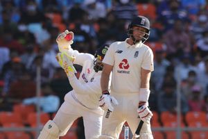India vs England, 3rd Test: Visitors looked like startled rabbits in second innings, says Nasser Hussain