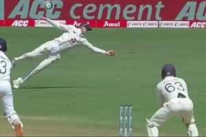 India vs England: Joe Root leaves Twitterati spellbound with his stunning one-handed catch of Ajinkya Rahane