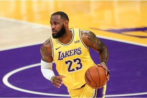 LeBron James inspired by Tom Brady but has no timetable on retirement