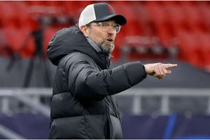 Klopp hopes Liverpool can get lucky but gap to Man City not his biggest concern