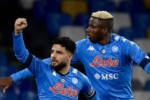 Napoli 1-0 Juventus: Insigne penalty eases pressure on Gattuso
