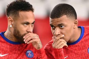 Neymar and Mbappe will be at PSG for a long time, claims Pochettino
