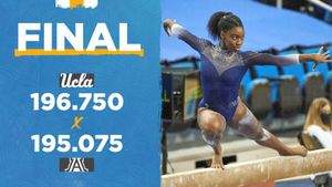 US gymnast Nia Dennis leaves Michelle Obama mesmerised!