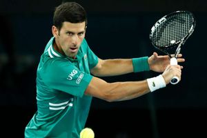 Australian Open: Djokovic eases past Chardy in strong start to title defence
