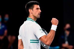 Australian Open: Djokovic dismantles Medvedev to win 18th grand slam title
