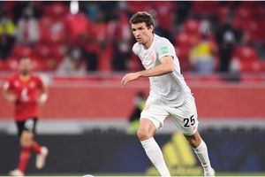 Muller tests positive for coronavirus ahead of Bayern's Club World Cup final