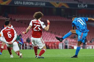 Arsenal 0-1 Olympiacos (3-2 agg): Beaten Gunners scrape into Europa League quarters