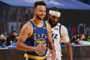 Green and Curry help Warriors upstage NBA-leading Jazz, Zion's Pelicans stun Clippers