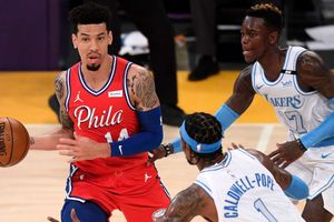 NBA: 76ers soar as slumping Lakers lose fourth straight, Fox's career high fuels Kings