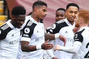 Liverpool 0-1 Fulham: Visitors boost survival hopes as Reds lose again
