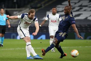 Tottenham 2-0 Dinamo Zagreb: Kane hobbles off after putting Spurs in control