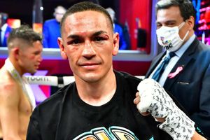 Estrada unifies super-flyweight titles with thrilling win over Gonzalez