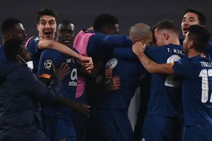 Champions League: Juventus 3-2 Porto (aet, 4-4 agg): Oliveira double clinches dramatic away goals win