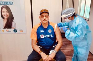 Ravi Shastri receives first dose of COVID-19 vaccine in Ahmedabad