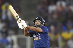 India vs England, 1st T20I: Twitter reacts to Rishabh Pant’s freak reverse sweep off Jofra Archer