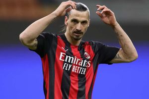 Ibrahimovic back for Milan's crucial Man Utd tie but doesn't have '90 minutes in his legs'