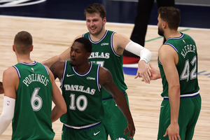 Bucks and Lakers lose again without Giannis and LeBron, Kawhi leads Clippers past Suns