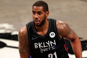 LaMarcus Aldridge announces retirement due to heart issue