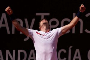 Carreno Busta clinches maiden home title as Sonego completes Cagliari double