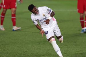 Real Madrid 3-1 Liverpool: Vinicius pounces on defensive lapses as Los Blancos take first-leg lead