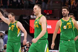 Career night for Bogdanovic keeps Jazz on top in West as Suns rally past Knicks