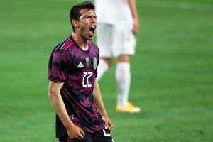 Mexico 2-1 Iceland: Substitute Lozano's brace lifts El Tri