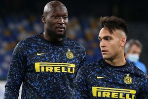 Rumour Has It: Inter could sell Lukaku and Lautaro, Barca eyeing Aguero