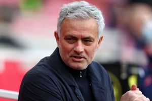 Rumour Has It: Mourinho eyes Premier League connections for Roma, Madrid and PSG targeting Serie A pair