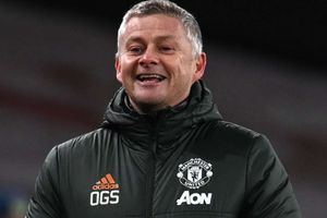Man Utd secure top-four Premier League finish after Everton beat West Ham
