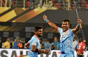 We benefited from video analysis during successful tours of Europe and Argentina: Rohidas