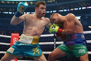 Saunders to undergo surgery on 'multiple fractures' after Canelo defeat