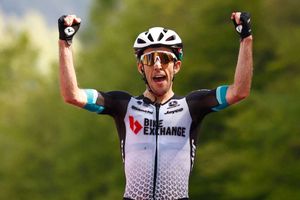 Giro d'Italia: Yates wins stage 19 but Bernal digs in to extend lead