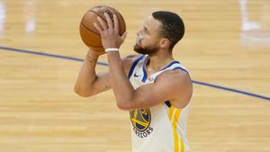 Warriors' Curry embracing underdog status ahead of Lakers showdown