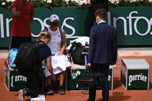 French Open: Barty describes retirement against Linette as 'heartbreaking'