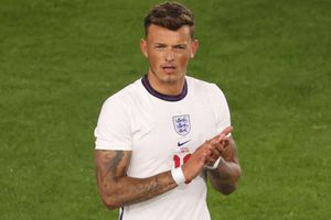 Euro 2020: Brighton defender Ben White replaces Alexander-Arnold in England's squad