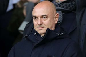 Levy warns Tottenham will do what is right for club amid Kane speculation