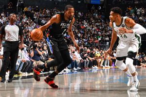 NBA playoffs 2021: Durant leads Nets' blowout of Bucks for 2-0 lead, Suns draw first blood