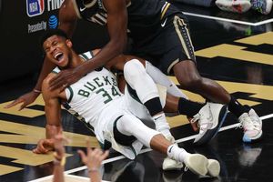 NBA playoffs 2021: Giannis hyperextends knee as Hawks level series without Young