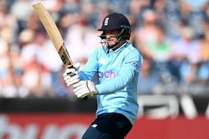 Root reaches ODI milestone as England ease to victory over Sri Lanka