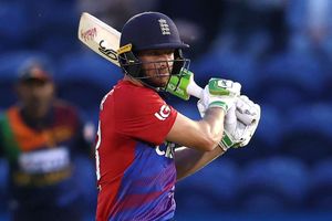 England stay perfect in Cardiff as Buttler helps see off Sri Lanka