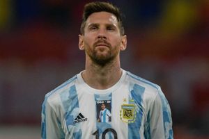 Argentina v Chile: Messi rides again in pursuit of Copa success