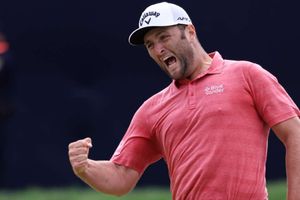 US Open: Jon Rahm outlasts Oosthuizen for first major title