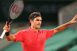 French Open: Federer outlasts Koepfer in epic in front of empty stands