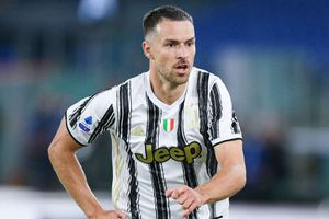 Rumour Has It: Tottenham line up shock move for ex-Arsenal man Ramsey from Juventus
