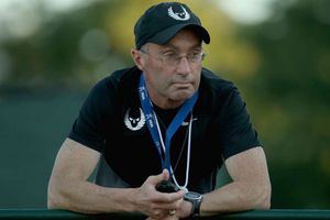 Mo Farah's former coach Alberto Salazar handed track ban