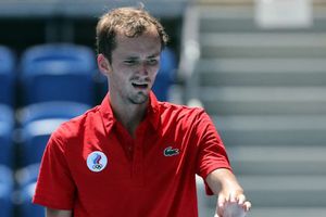 Tokyo Olympics: I can finish the match but I can die – Medvedev struggles with heat