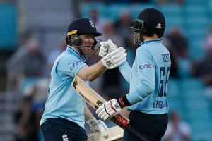 England vs Sri Lanka, 2nd ODI: Morgan, Root propel England to series win