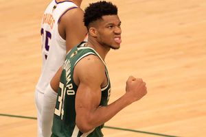NBA Finals 2021: Antetokounmpo's 41 points help Bucks beat Suns in Game 3