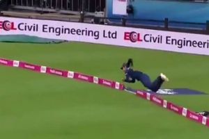 WATCH: Harleen Deol takes a stunning catch at boundary line; cricketers, fans go wow